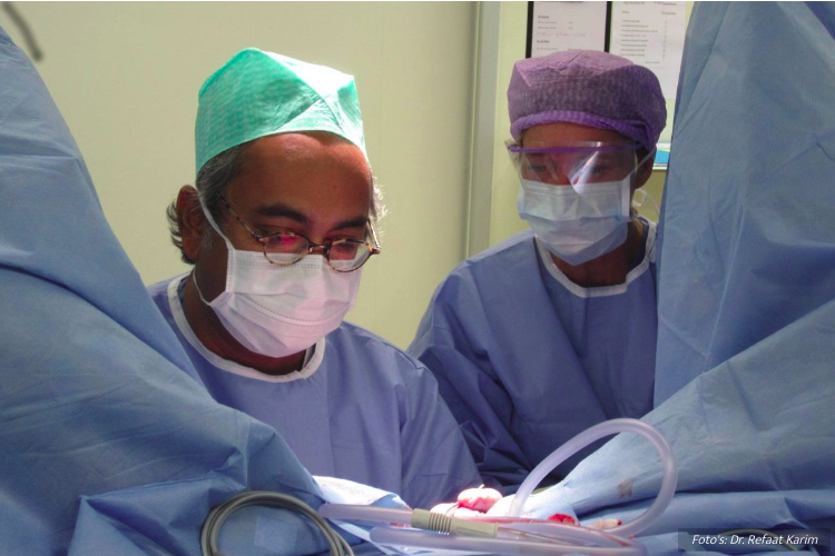 Cirujano Plástico - Doctor Karim